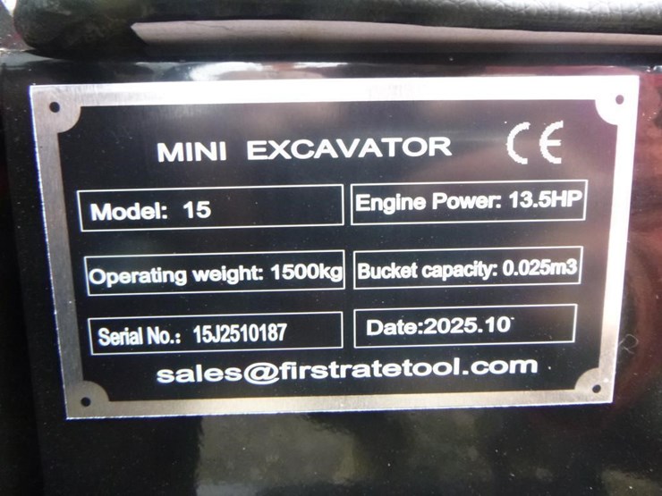 2025-vicsec-vc15-hydraulic-excavator-image-27