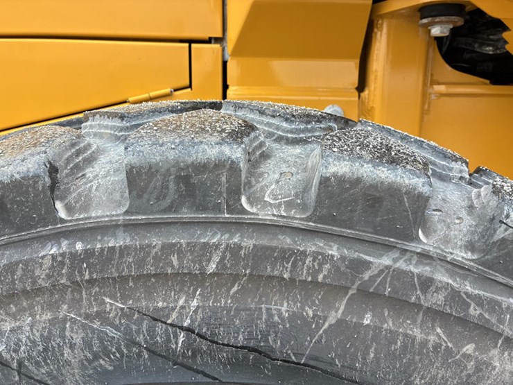 john-deere-624-image-65