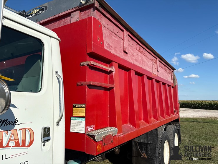 international-4900-image-15