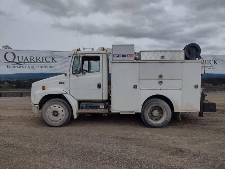 freightliner-fl60-image-1