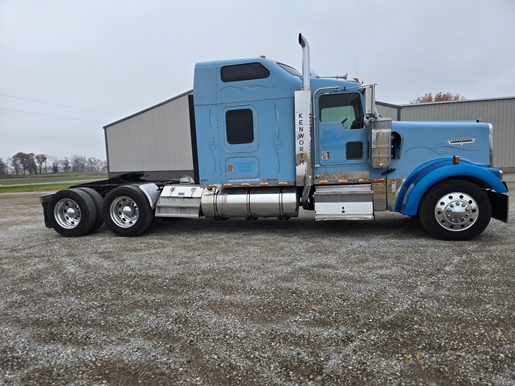 1999-kenworth-w900l-image-37