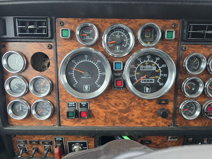 1999-kenworth-w900l-image-84