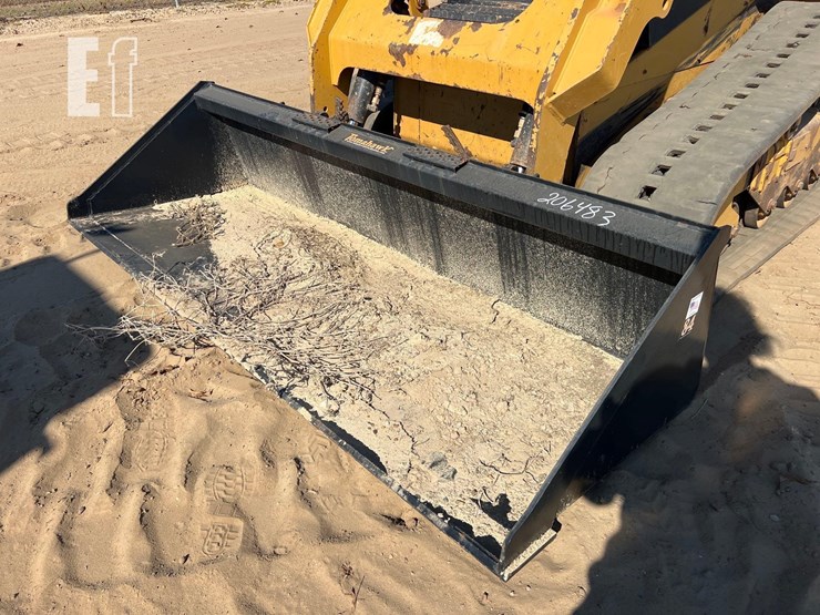 2017-caterpillar-259d-image-18