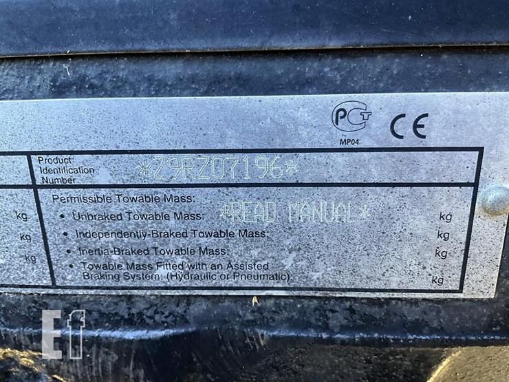 2010-case-ih-magnum-245-image-21