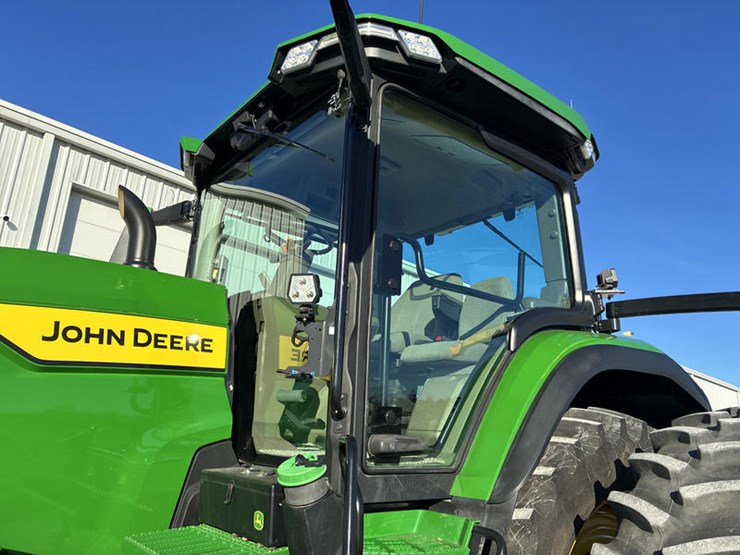 john-deere-8r-370-image-32