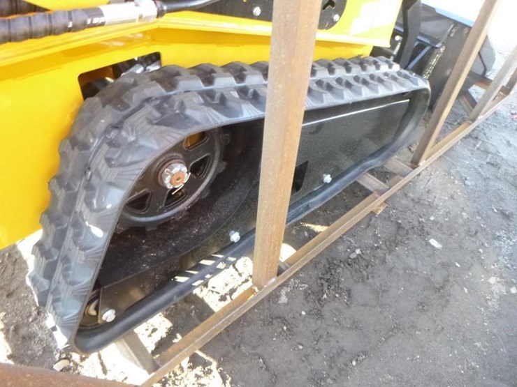2025-agt-mx-mrt14-skid-steer-track-loader-image-17