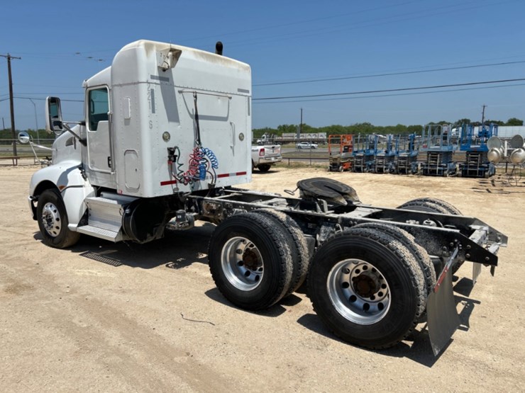 2016-kenworth-t660-image-7