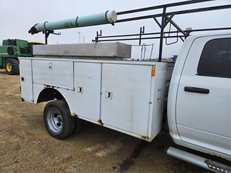 dodge-ram-5500-image-22