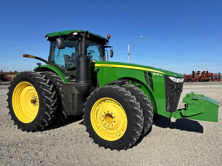 2014-john-deere-8295r-image-1