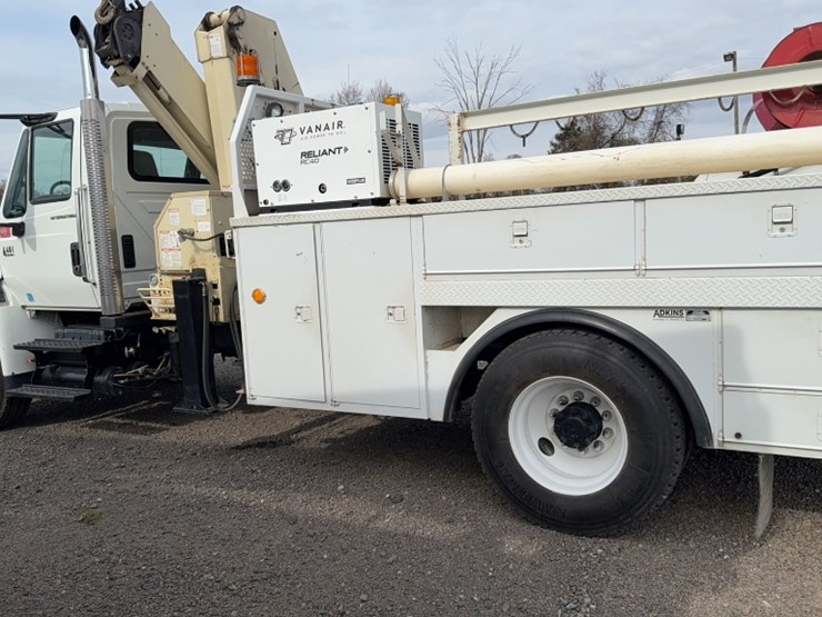 international-durastar-4400-image-11