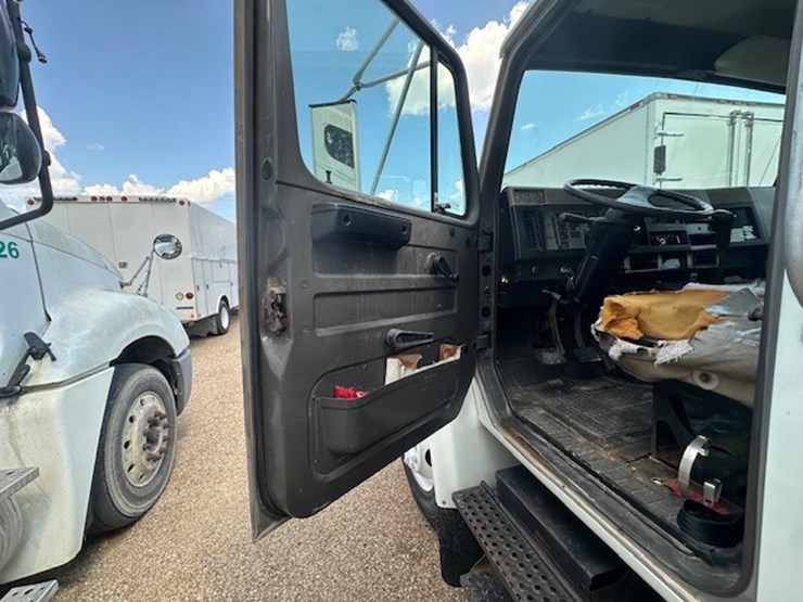 1994-international-4700-image-22