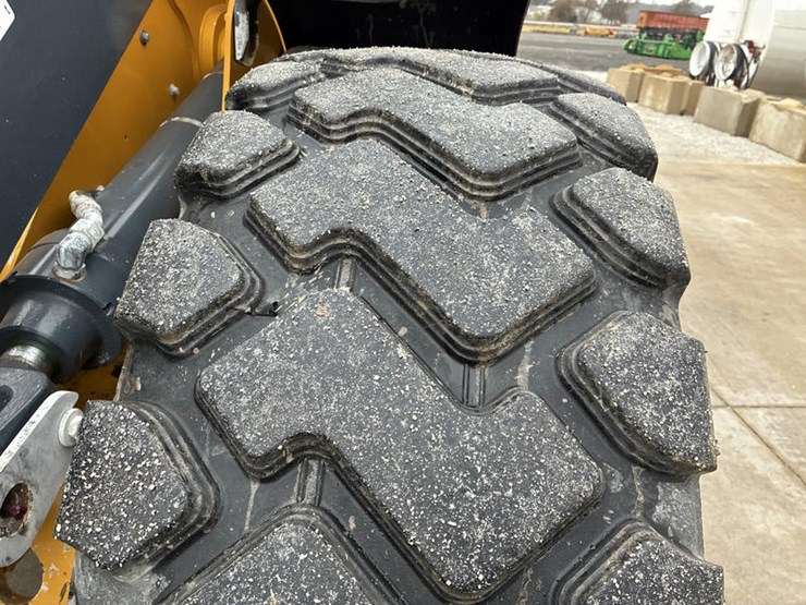 john-deere-624-image-57