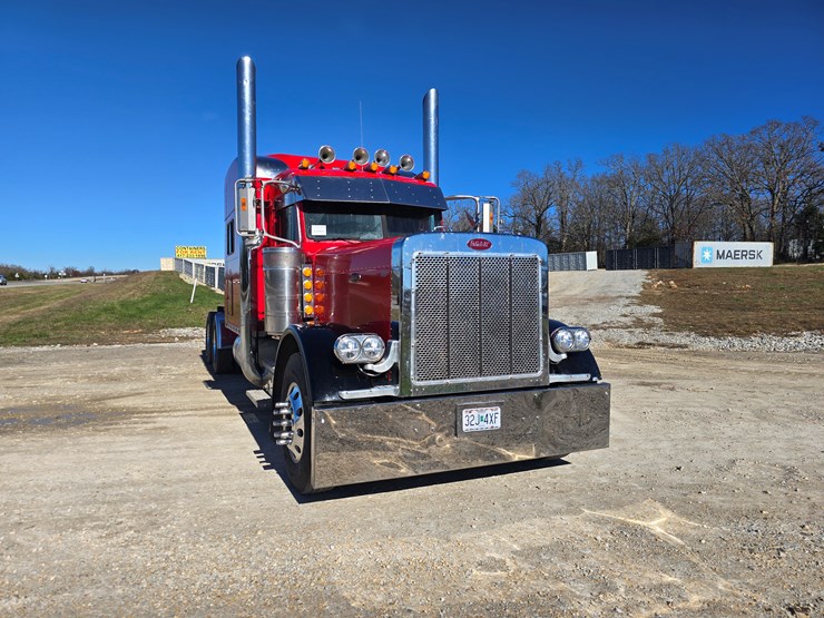 2005-peterbilt-379-image-52