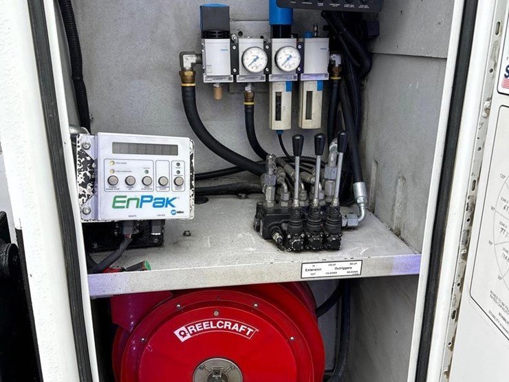 ford-f750-sd-image-12