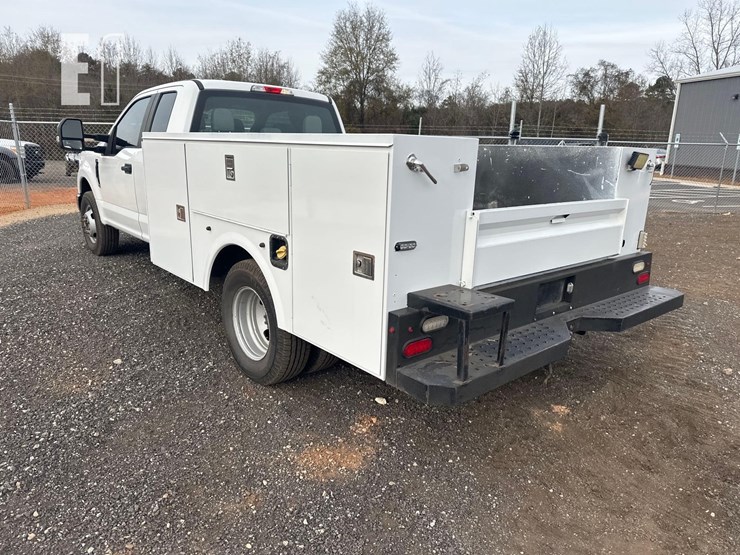 2017-ford-f350-xl-image-7