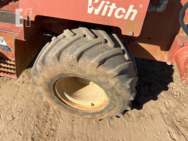 2004-ditch-witch-3700-image-17