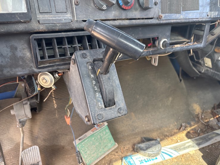 international-4700-image-10