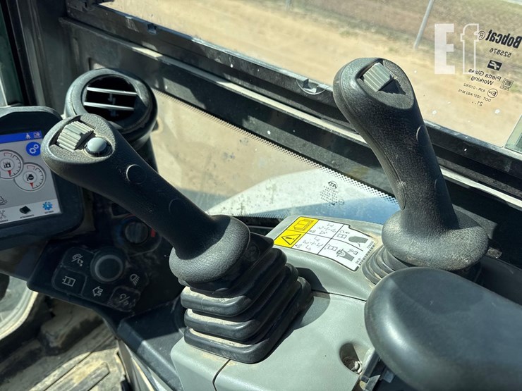 2022-bobcat-e60r2-image-24