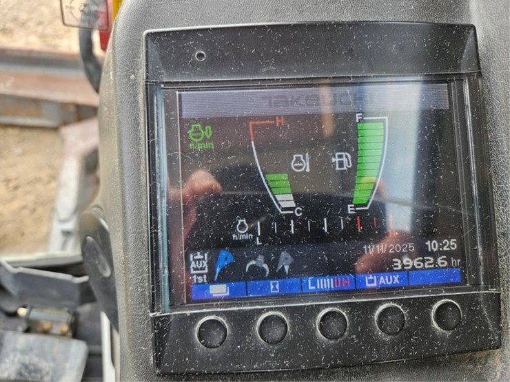 #3422-•-takeuchi-tb260-excavator-image-26