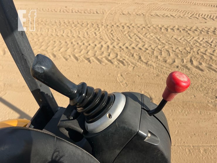 jcb-8029cts-image-30