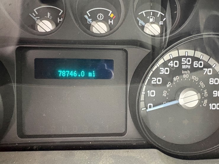 ford-f450-xl-image-19