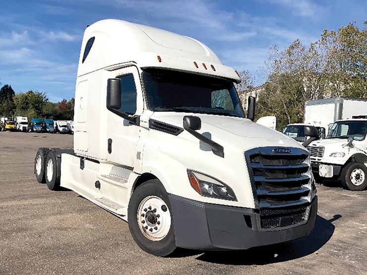 2020-freightliner-cascadia-126-image-1