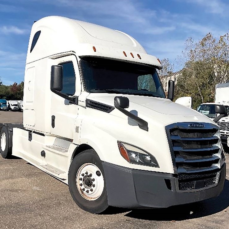 2020 FREIGHTLINER CASCADIA 126
