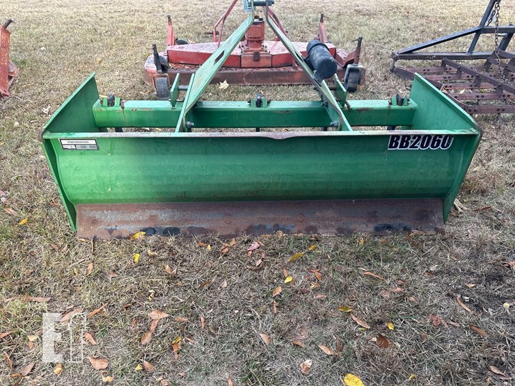 frontier-5'-box-blade-image-3