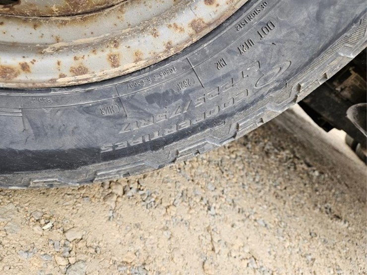 2008-chevrolet-3500-image-56