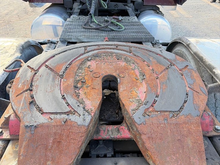 1999-peterbilt-379-image-14