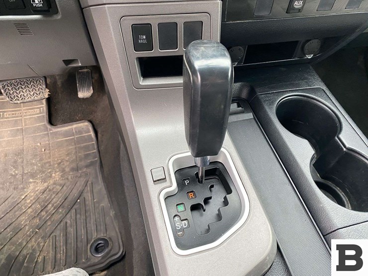 2013-toyota-tundra-image-32