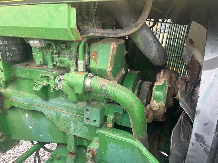 john-deere-8300-image-7