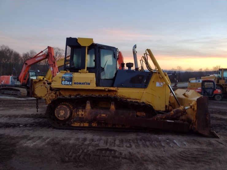 komatsu-d65ex-15-image-3