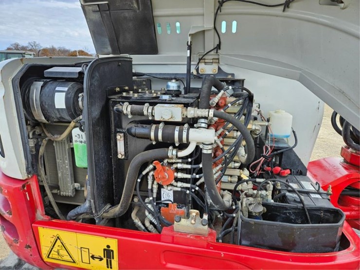#3422-•-takeuchi-tb260-excavator-image-16