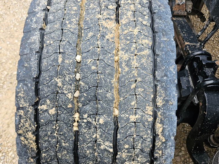 peterbilt-579-image-76