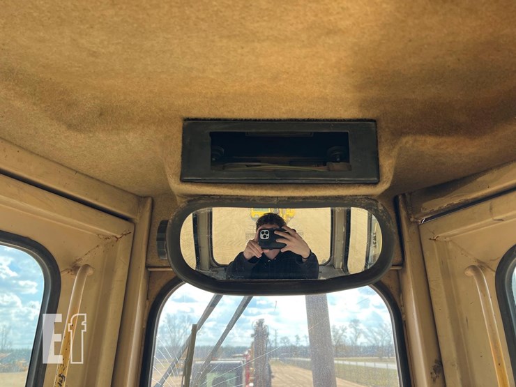 caterpillar-d6m-image-35