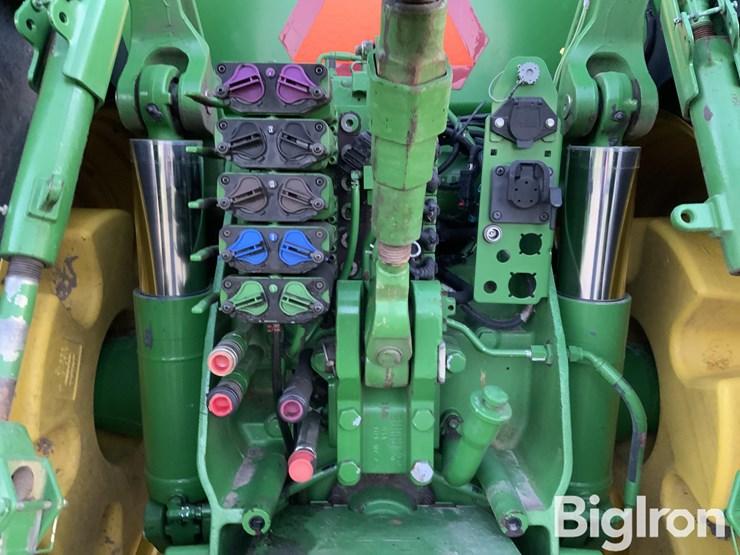 john-deere-8320r-image-14