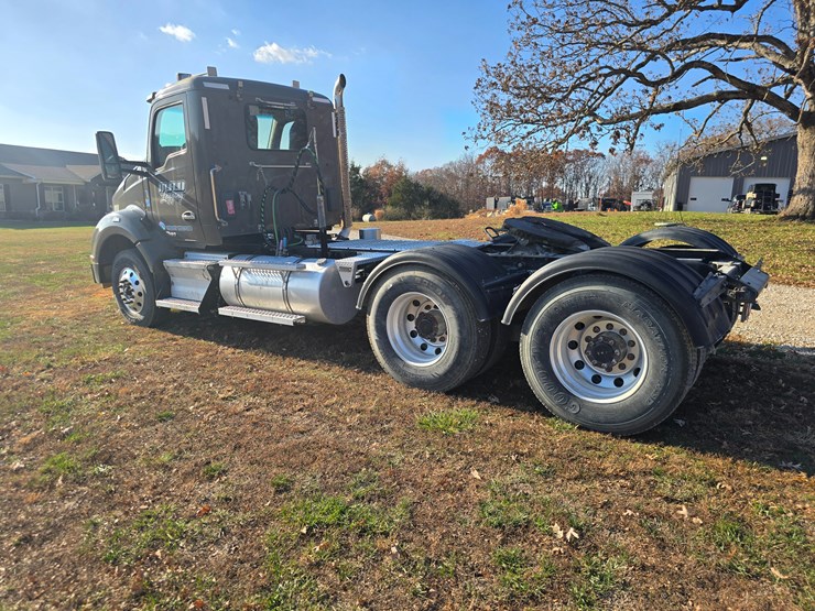 kenworth-t880-image-18