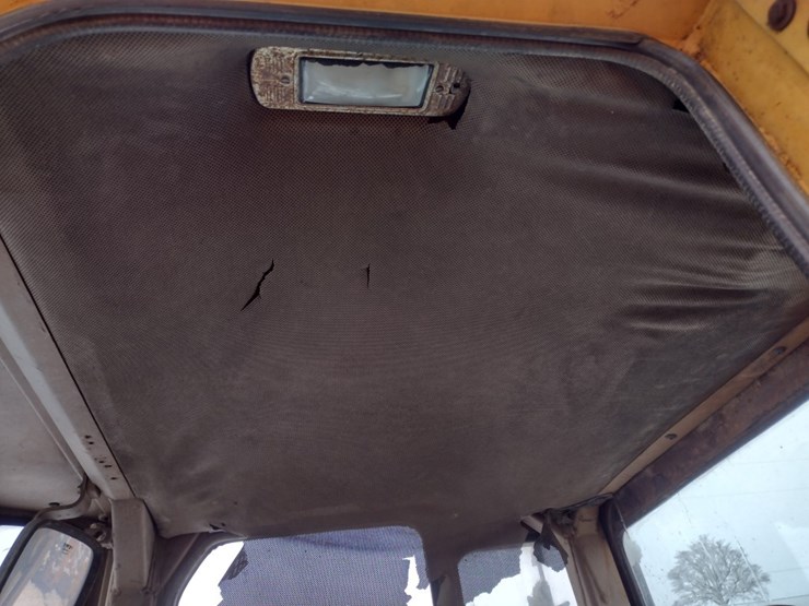 caterpillar-it28-image-15