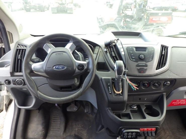2015-ford-transit-image-9