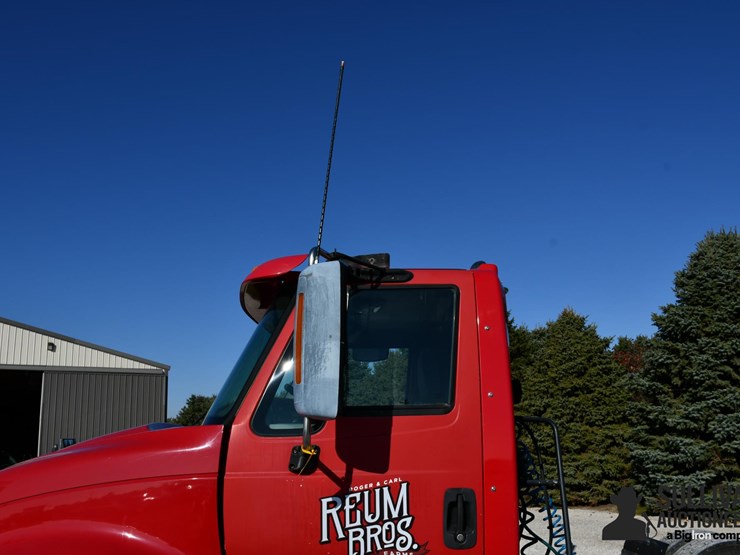 international-prostar-image-13