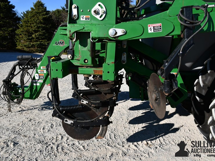 unverferth-2600-nutrimax-liquid-fertilizer-applicator-image-18