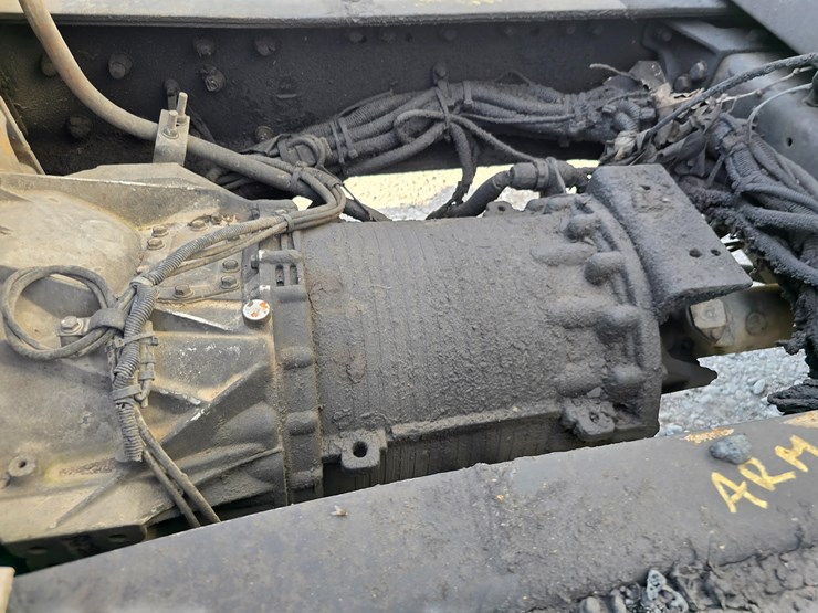 2003-peterbilt-320-image-85