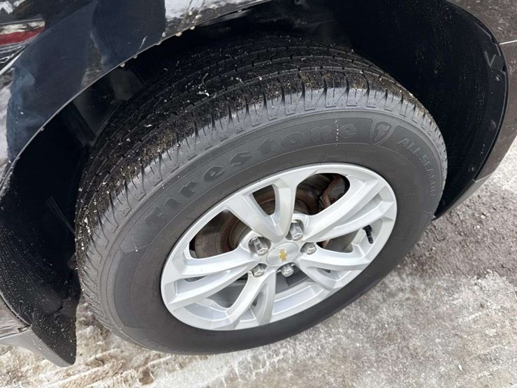 2017-chevrolet-equinox-lt-image-22