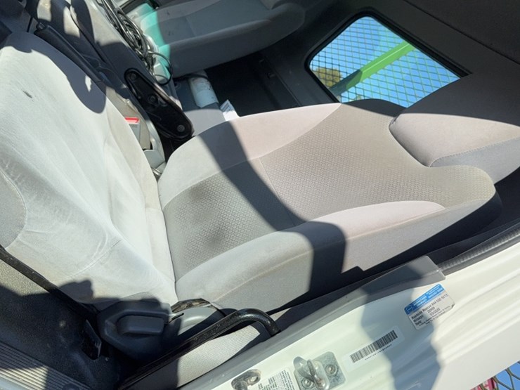 isuzu-npr-hd-image-15