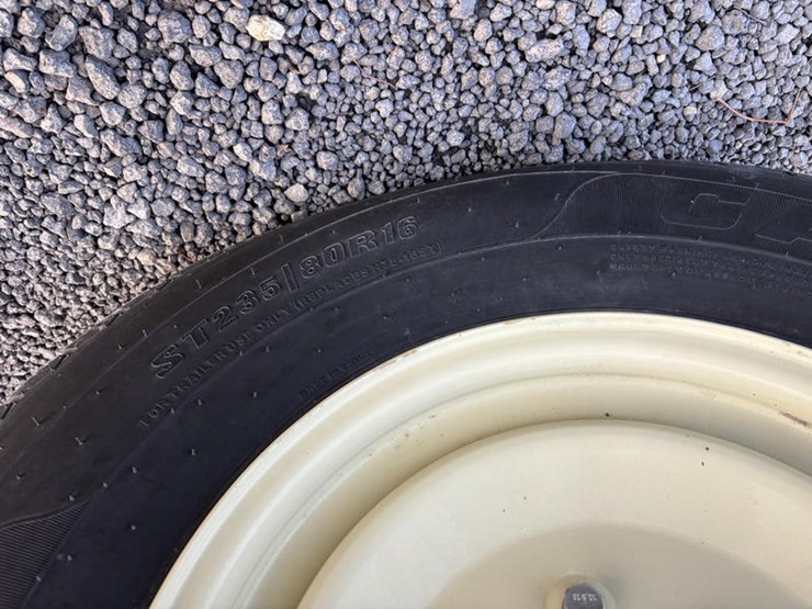 #10992-•-10x63-swing-away-auger-image-17