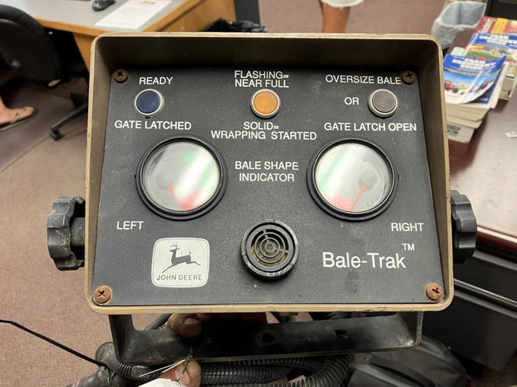 john-deere-535-image-44