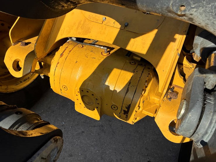 #122215-•-2019-jd-524l-#1dw524lzekf700961-image-21