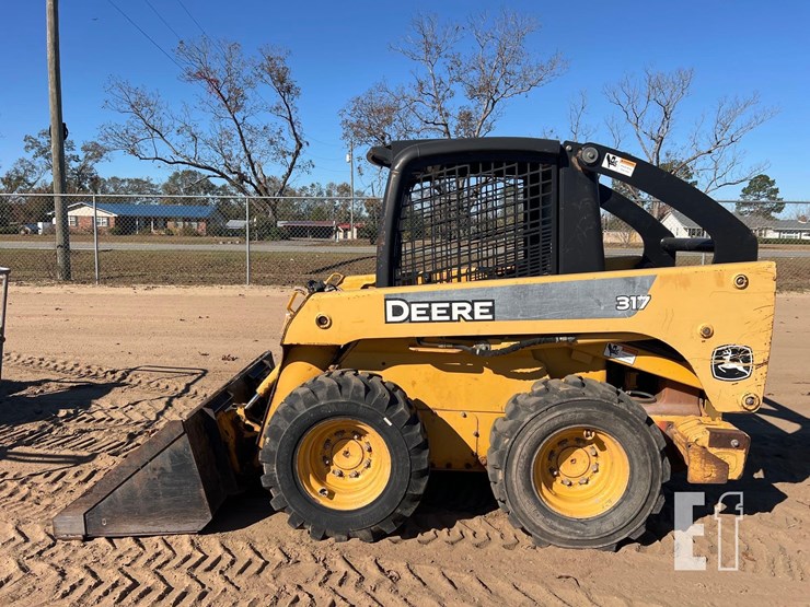 deere-317-image-1
