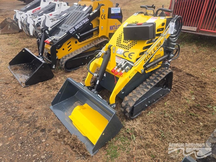 sdlanch-sdll50-mini-skid-steer-loader-image-7